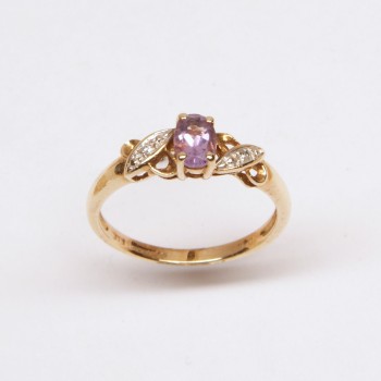 9ct Gold Amethyst/Diamond Ring